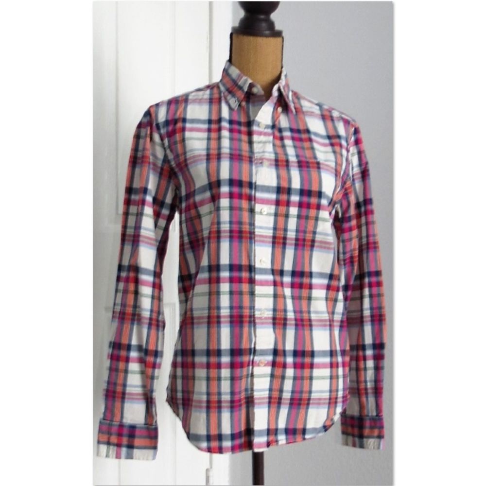 Plaid Athletic Fit AEO Button Down Shirt